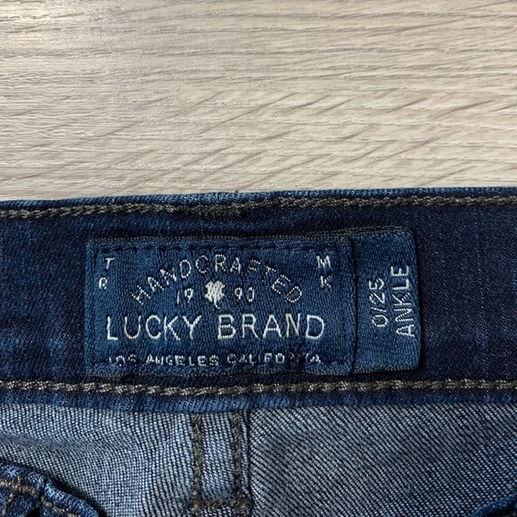 Lucky Brand Brooke Skinny Dark Wash Mid Rise Jeans - Picture 8 of 13